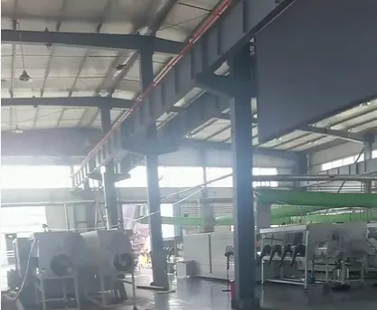 宏达技术人员现场指导碳纳米管生产线的安装